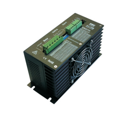 步進(jìn)電機(jī)驅(qū)動(dòng)器與電機(jī)距離